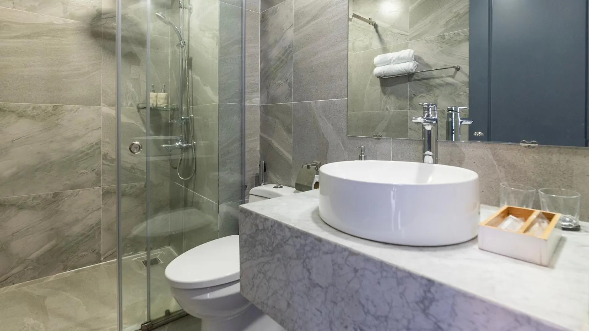 Hese Boutique Hotel & Apartment Vung Tau 4*,  Vietnam