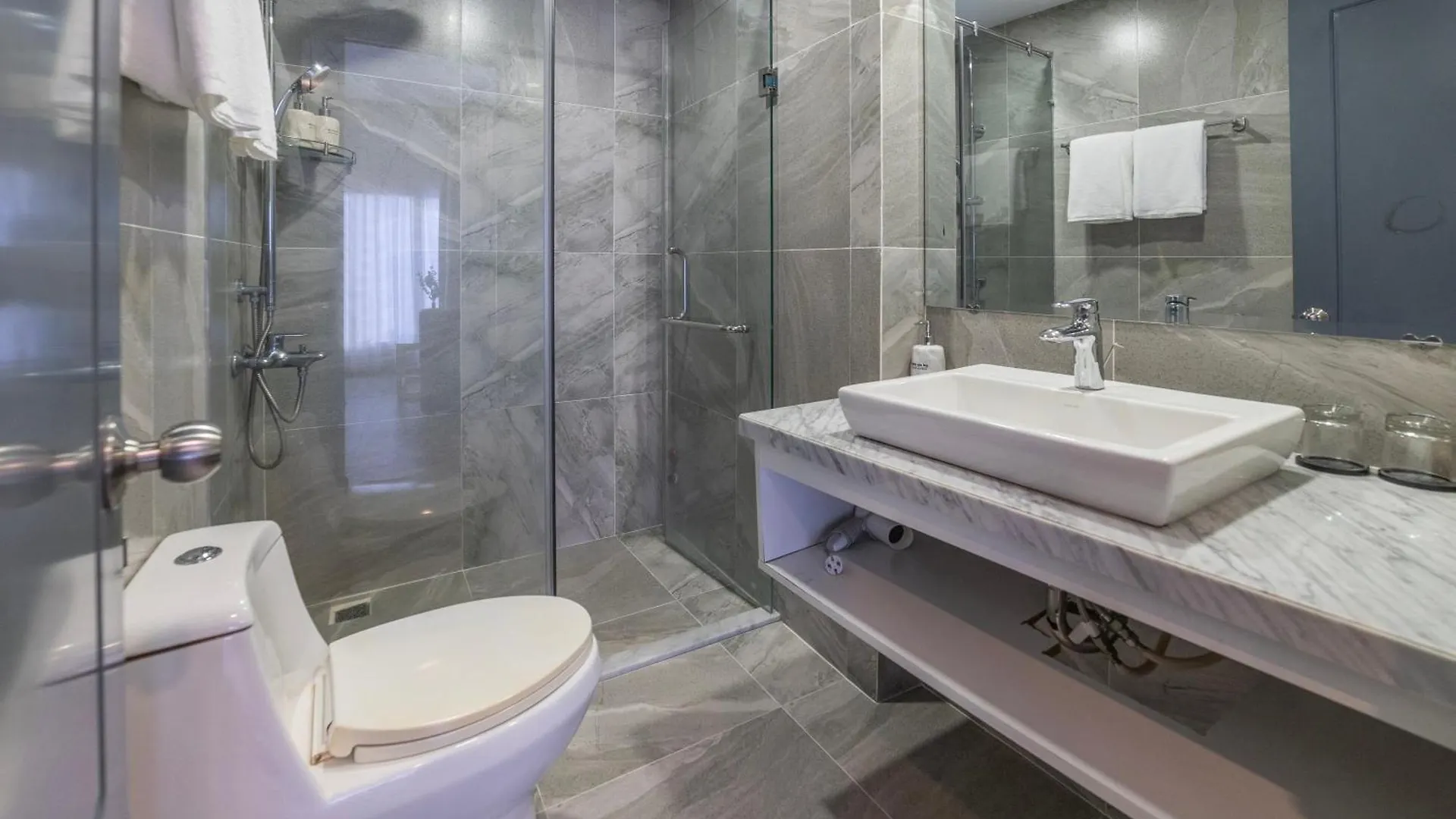 Hese Boutique Hotel & Apartment Vũng Tàu 4*,